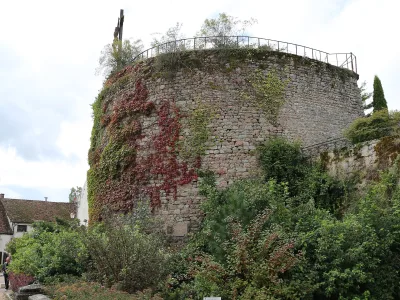 Tour d'Auxois