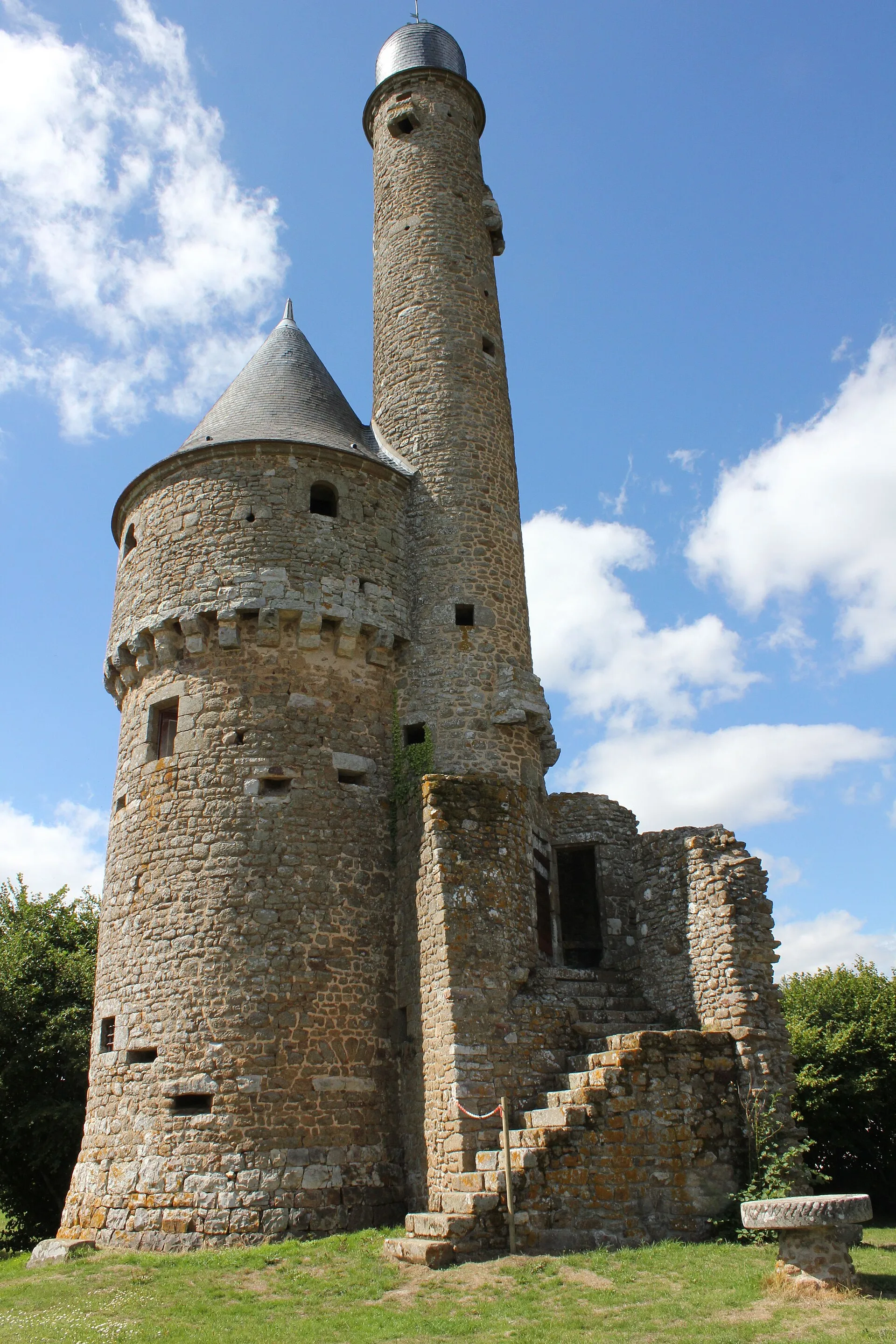 Tour de Bonvouloir, Juvigny Val d'Andaine – Orne