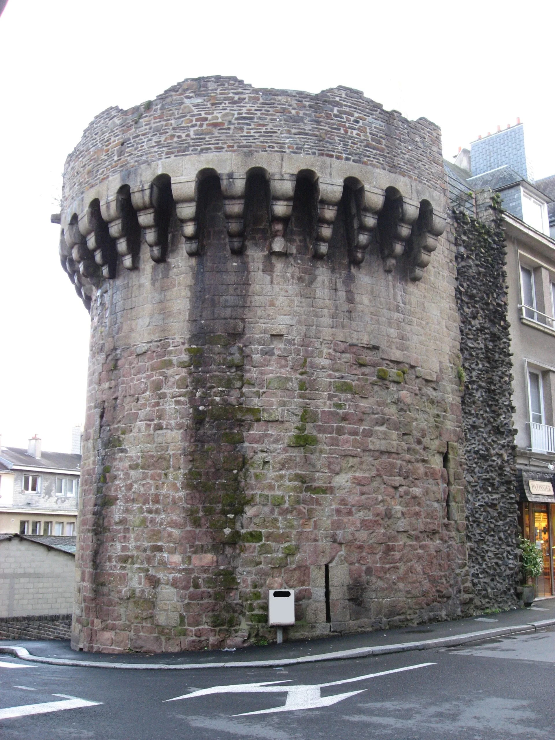 Tour Saint-Sauveur