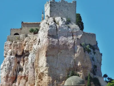 Tour sarrasine de Vitrolles