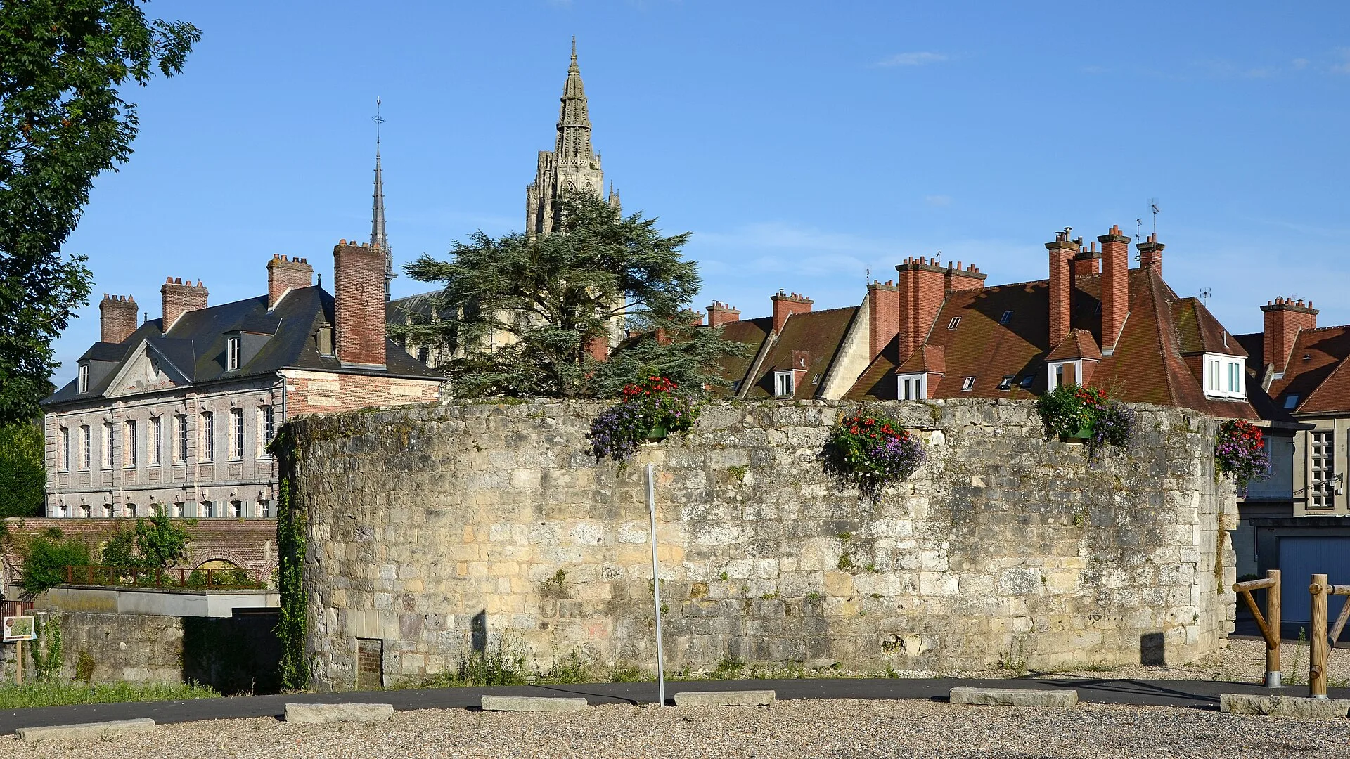 Tours d'Harfleur et des Fascines à Caudebec-en-Caux, Rives-en-Seine – Seine-Maritime
