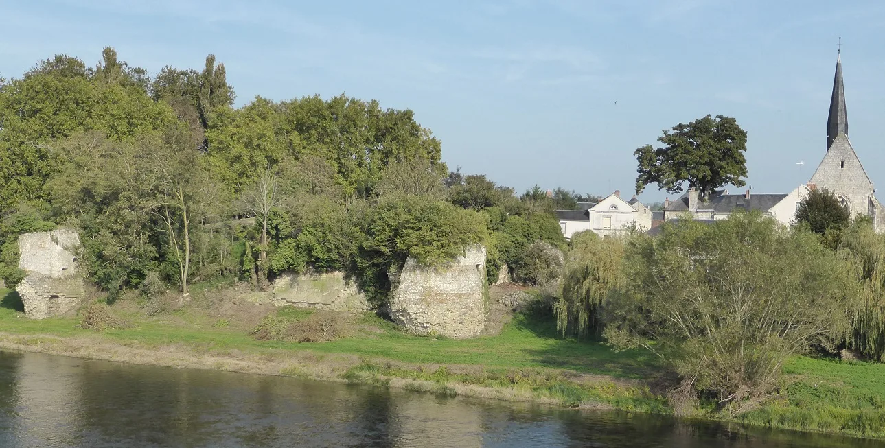Vestiges du château de Nouâtre, Nouâtre – Indre-et-Loire