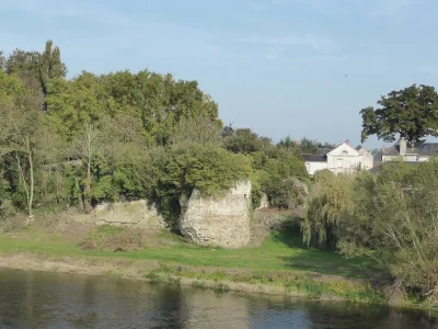 Vestiges du château de Nouâtre